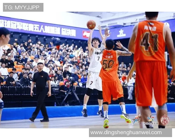 上海篮球队配合默契创新高赛季表现引发广泛关注与讨论